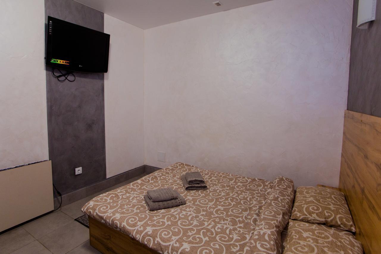 Ok Hotel Ривне Екстериор снимка